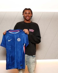 世俱杯-官方：切尔西与18岁后卫苏布洛耶续约至2030年